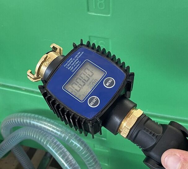 Digital water flow meter