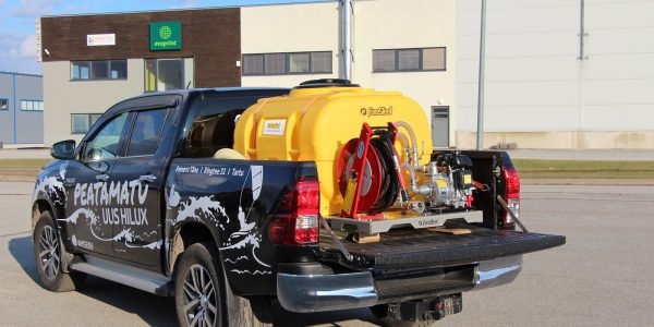 Foresteel-FTW-600-water-tank-Toyota-Hilux-Pickup-FT-WATER-HILUX-cargo-bed-01