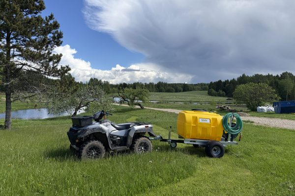 Foresteel-FTW-600T-Water-Trailer-with-ATV-01